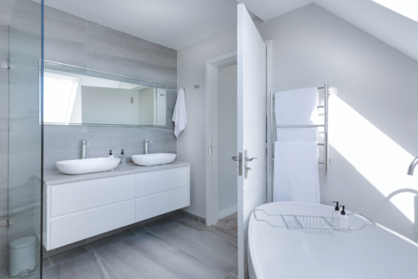 Deep Cleaning (7 Bathrooms)